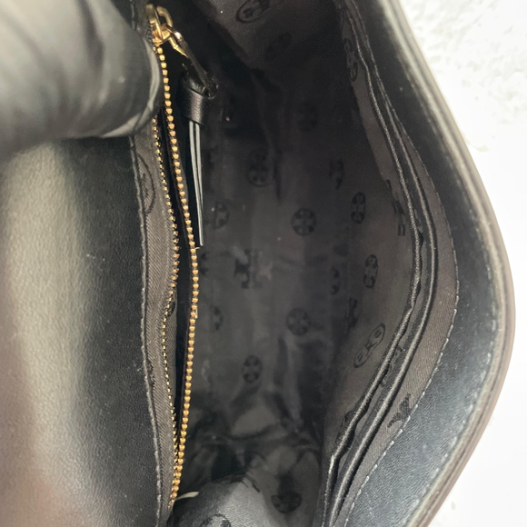 Tory Burch Fleming Shoulder Bag - Picture 8 of 9